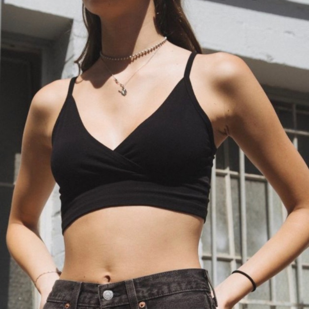 IN SEARCH OF brandy melville amara tank